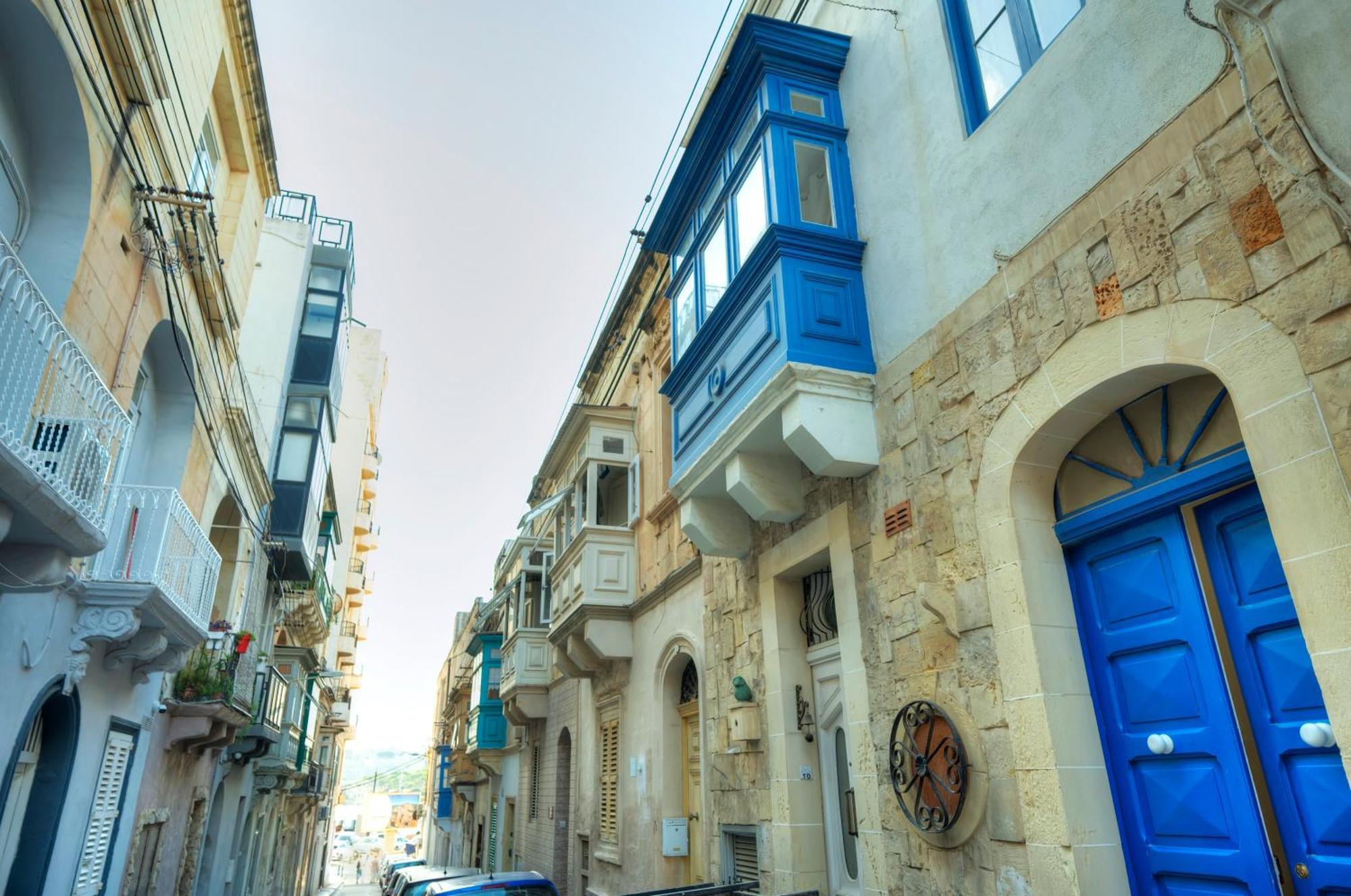 Seaview Sliema 30 Seconds To High Street & Ferry, 2X Double En-Suite Bedrooms, Modern Whole Traditional Townhouse, Kitchen, Living Area, & Roof Terrace Zewnętrze zdjęcie
