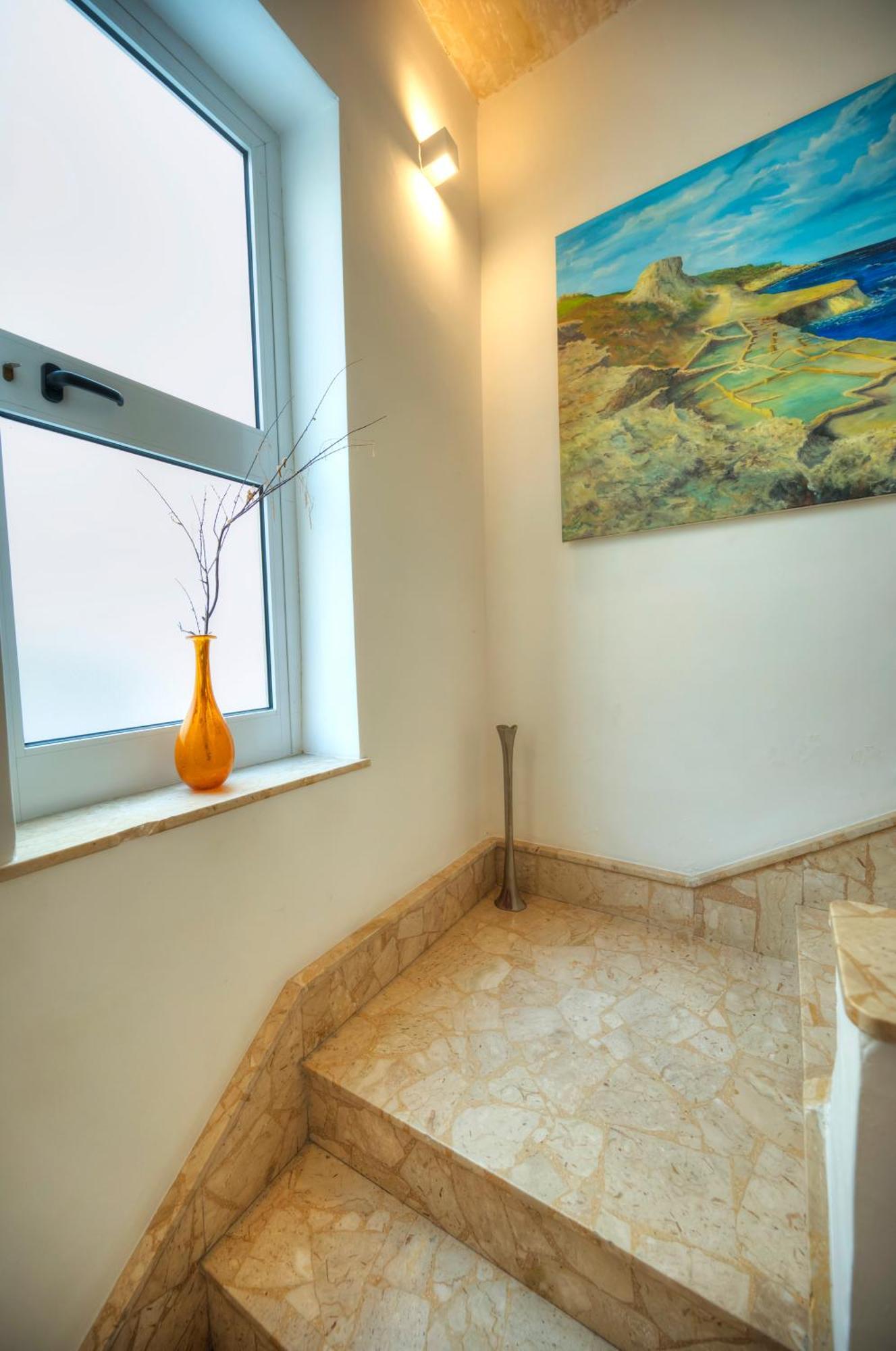 Seaview Sliema 30 Seconds To High Street & Ferry, 2X Double En-Suite Bedrooms, Modern Whole Traditional Townhouse, Kitchen, Living Area, & Roof Terrace Zewnętrze zdjęcie