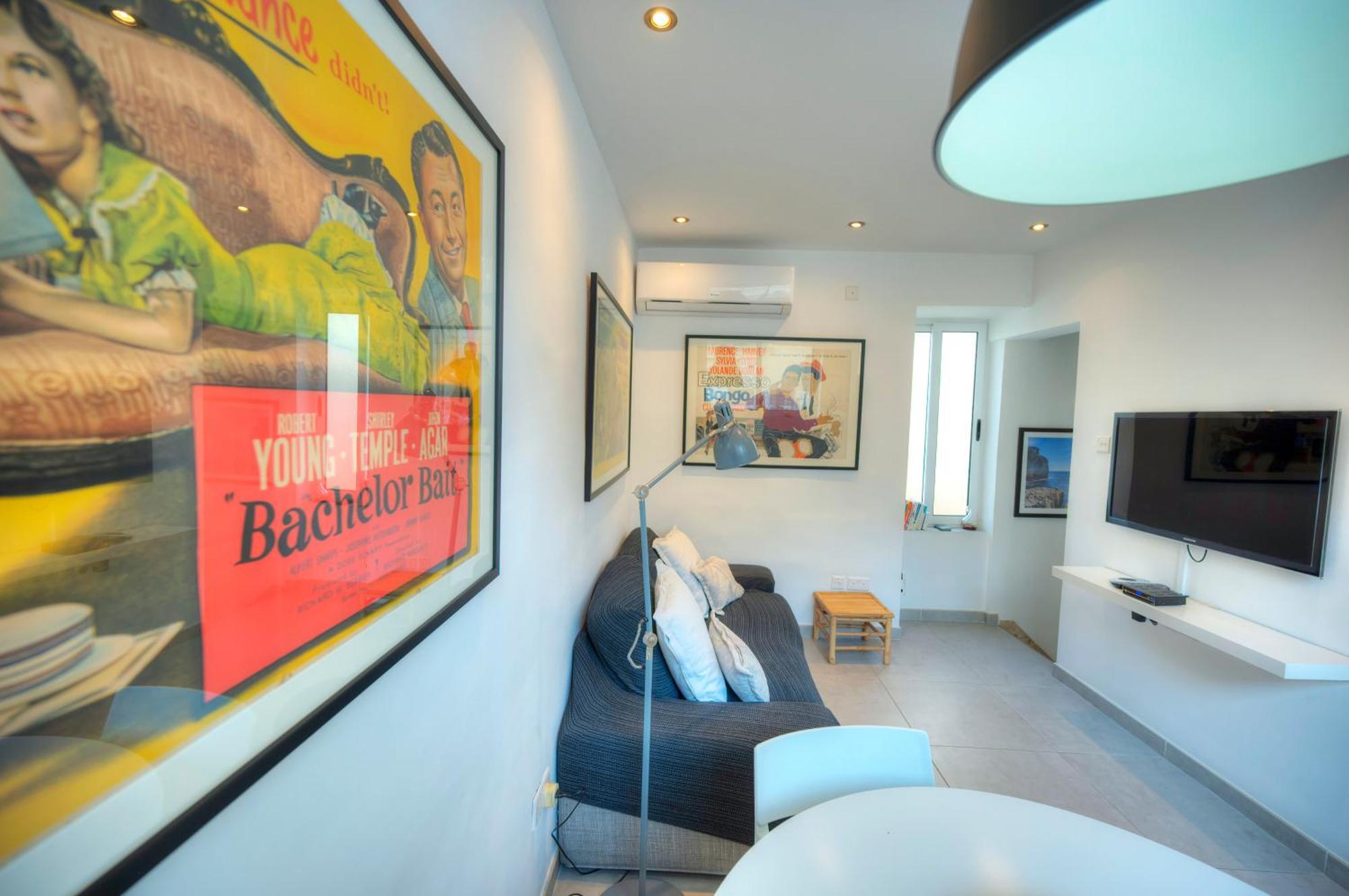 Seaview Sliema 30 Seconds To High Street & Ferry, 2X Double En-Suite Bedrooms, Modern Whole Traditional Townhouse, Kitchen, Living Area, & Roof Terrace Zewnętrze zdjęcie