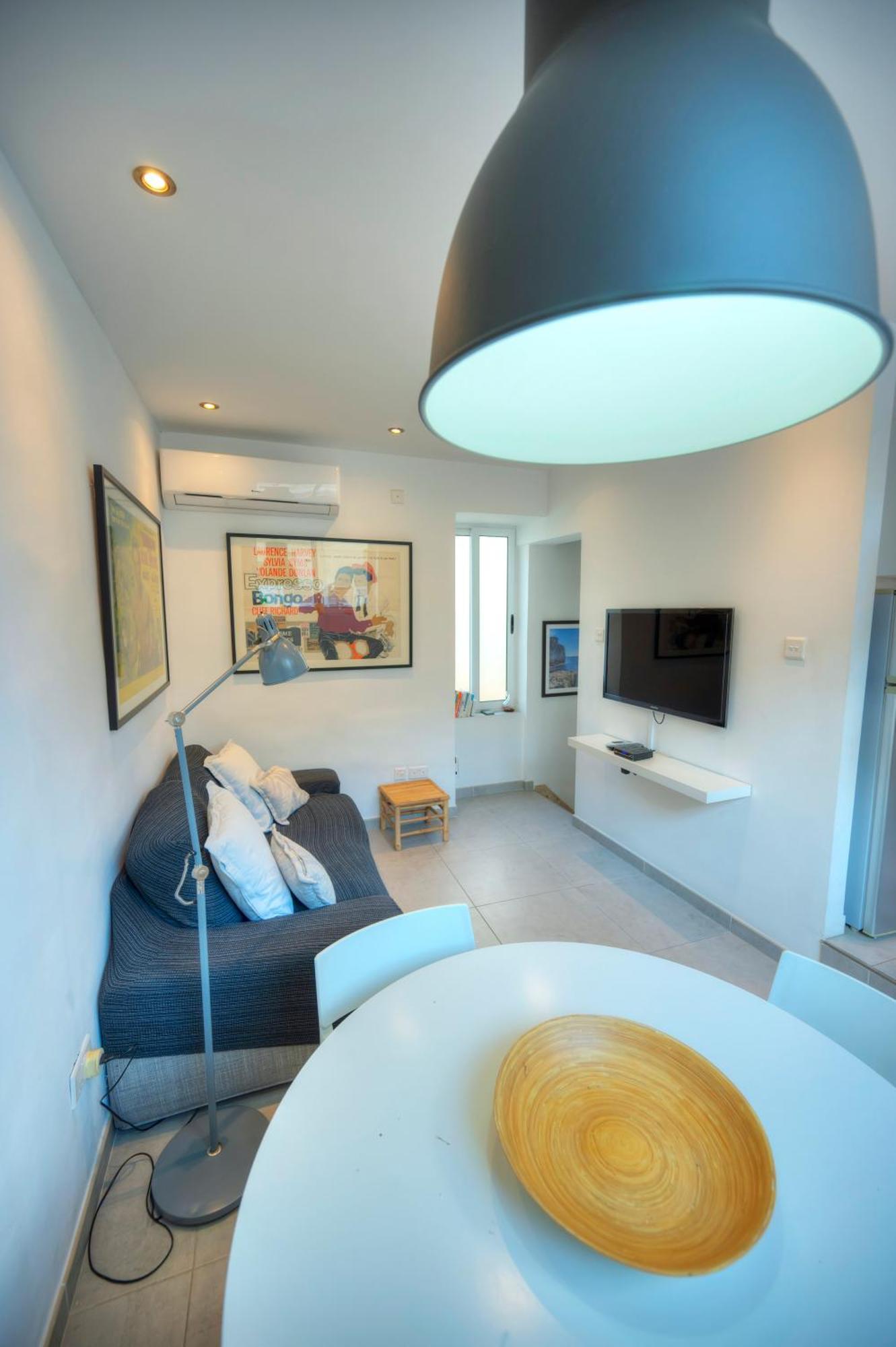 Seaview Sliema 30 Seconds To High Street & Ferry, 2X Double En-Suite Bedrooms, Modern Whole Traditional Townhouse, Kitchen, Living Area, & Roof Terrace Zewnętrze zdjęcie